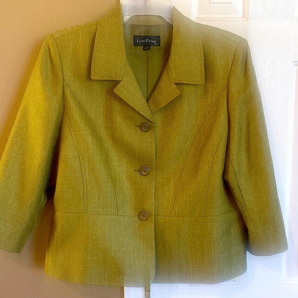 Gorgeous Evan-Picone Jacket. Size 18 💚💚💚 in  Color. Pair it with anything💚. - Picture 1 of 11